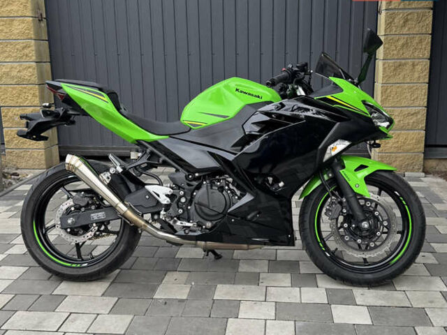 Зеленый Кавасаки Ninja 400R, объемом двигателя 0.4 л и пробегом 29 тыс. км за 5300 $, фото 2 на Automoto.ua