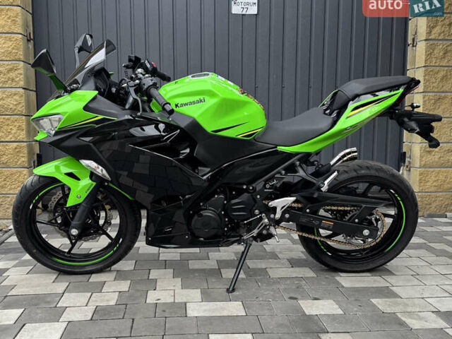 Зеленый Кавасаки Ninja 400R, объемом двигателя 0.4 л и пробегом 29 тыс. км за 5300 $, фото 6 на Automoto.ua