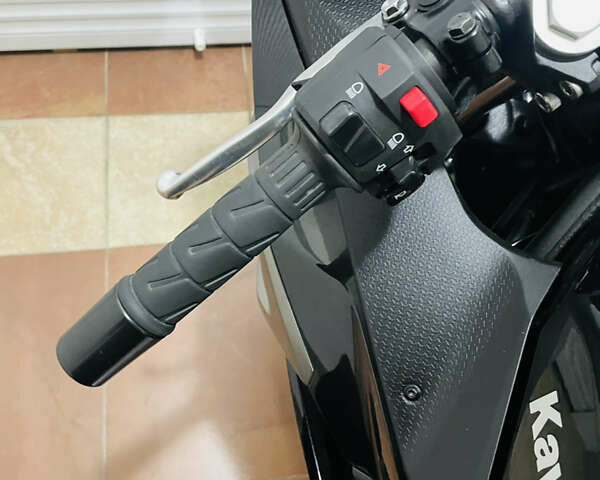 Черный Кавасаки Ninja 500, объемом двигателя 0.5 л и пробегом 5 тыс. км за 7500 $, фото 16 на Automoto.ua