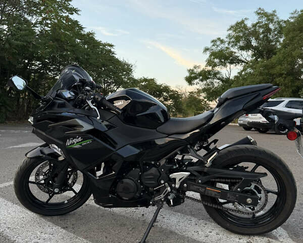 Черный Кавасаки Ninja 500, объемом двигателя 0.5 л и пробегом 4 тыс. км за 7200 $, фото 6 на Automoto.ua
