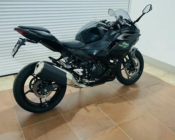 Черный Кавасаки Ninja 500, объемом двигателя 0.5 л и пробегом 5 тыс. км за 7500 $, фото 8 на Automoto.ua