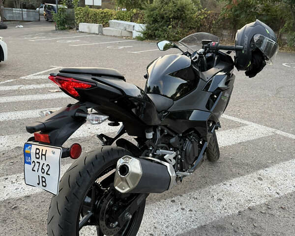 Черный Кавасаки Ninja 500, объемом двигателя 0.5 л и пробегом 4 тыс. км за 7200 $, фото 3 на Automoto.ua