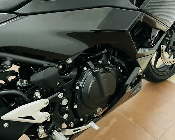 Черный Кавасаки Ninja 500, объемом двигателя 0.5 л и пробегом 5 тыс. км за 7500 $, фото 19 на Automoto.ua