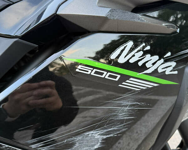 Черный Кавасаки Ninja 500, объемом двигателя 0.5 л и пробегом 4 тыс. км за 7200 $, фото 11 на Automoto.ua