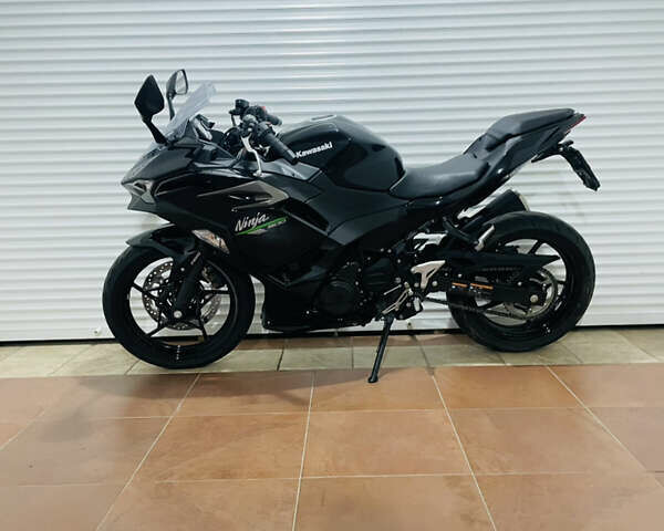 Черный Кавасаки Ninja 500, объемом двигателя 0.5 л и пробегом 5 тыс. км за 7500 $, фото 31 на Automoto.ua