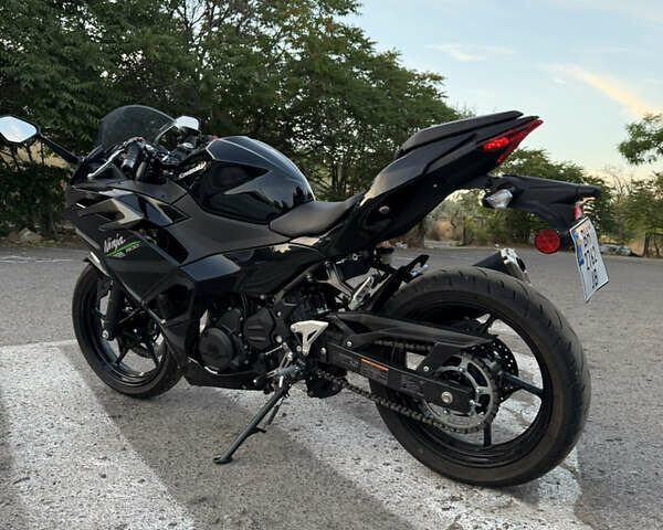 Черный Кавасаки Ninja 500, объемом двигателя 0.5 л и пробегом 4 тыс. км за 7200 $, фото 7 на Automoto.ua