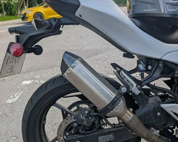 Серый Кавасаки Ninja 500, объемом двигателя 0.45 л и пробегом 4 тыс. км за 7250 $, фото 6 на Automoto.ua