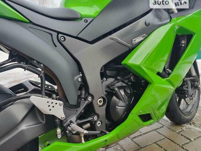 Зеленый Кавасаки Ninja 600 ZX-6R, объемом двигателя 0 л и пробегом 40 тыс. км за 2600 $, фото 4 на Automoto.ua