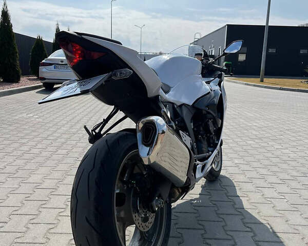 Білий Кавасакі Ninja 636 ZX-6R, об'ємом двигуна 0.65 л та пробігом 8 тис. км за 14500 $, фото 18 на Automoto.ua