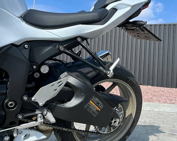 Білий Кавасакі Ninja 636 ZX-6R, об'ємом двигуна 0.65 л та пробігом 8 тис. км за 14500 $, фото 8 на Automoto.ua