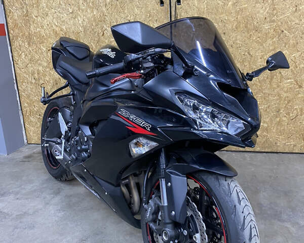 Чорний Кавасакі Ninja 636 ZX-6R, об'ємом двигуна 0.6 л та пробігом 12 тис. км за 12000 $, фото 1 на Automoto.ua