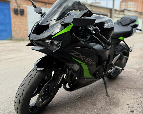 Черный Кавасаки Ninja 636 ZX-6R, объемом двигателя 0 л и пробегом 2 тыс. км за 18000 $, фото 6 на Automoto.ua