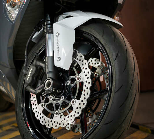 Кавасаки Ninja 636 ZX-6R, объемом двигателя 0.63 л и пробегом 19 тыс. км за 13000 $, фото 20 на Automoto.ua