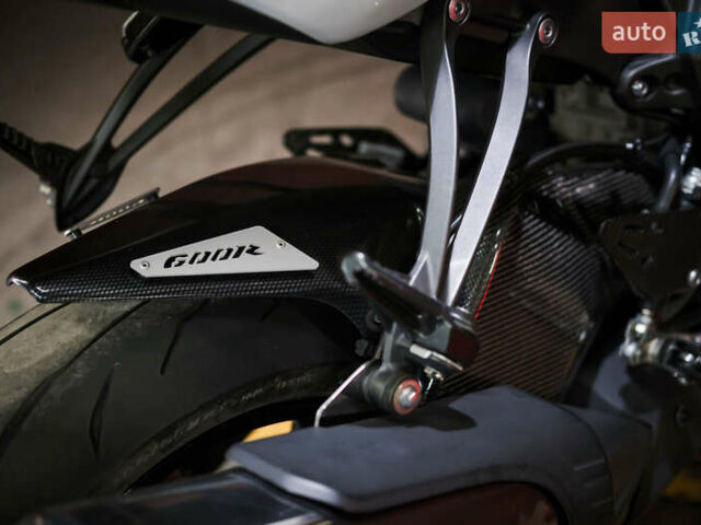 Кавасаки Ninja 636 ZX-6R, объемом двигателя 0.63 л и пробегом 19 тыс. км за 13000 $, фото 18 на Automoto.ua