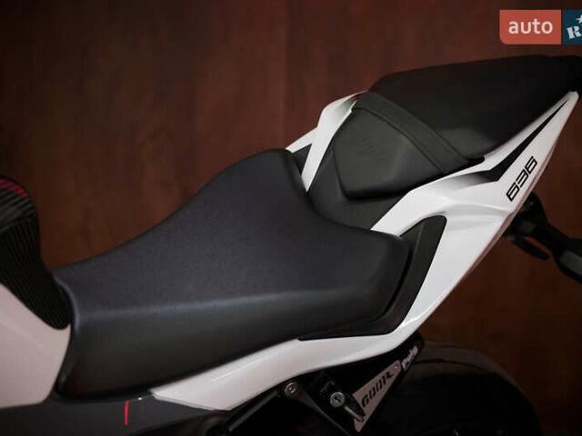 Кавасаки Ninja 636 ZX-6R, объемом двигателя 0.63 л и пробегом 19 тыс. км за 13000 $, фото 16 на Automoto.ua