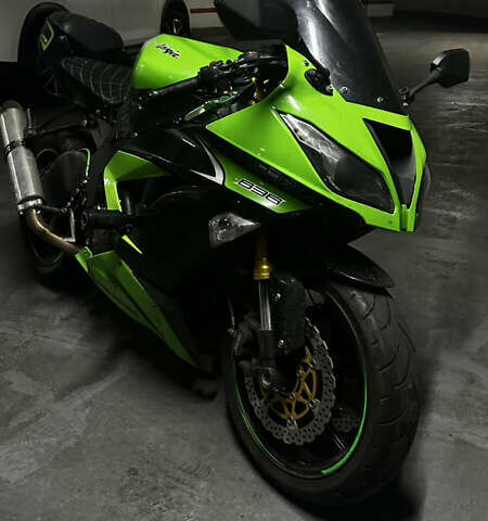 Кавасаки Ninja 636 ZX-6R, объемом двигателя 0 л и пробегом 40 тыс. км за 5900 $, фото 1 на Automoto.ua