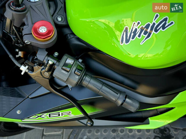 Зеленый Кавасаки Ninja 636 ZX-6R, объемом двигателя 0.64 л и пробегом 12 тыс. км за 10300 $, фото 8 на Automoto.ua