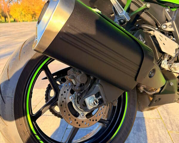 Зеленый Кавасаки Ninja 636 ZX-6R, объемом двигателя 0 л и пробегом 14 тыс. км за 14999 $, фото 17 на Automoto.ua
