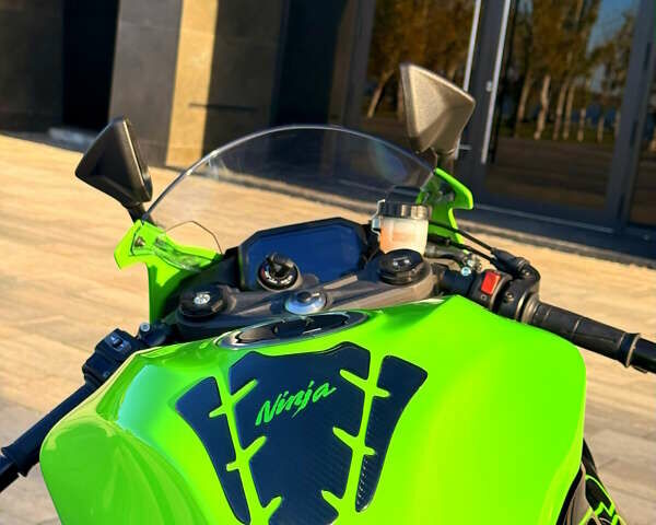 Зеленый Кавасаки Ninja 636 ZX-6R, объемом двигателя 0 л и пробегом 14 тыс. км за 14999 $, фото 13 на Automoto.ua