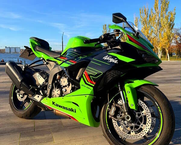 Зеленый Кавасаки Ninja 636 ZX-6R, объемом двигателя 0 л и пробегом 14 тыс. км за 14999 $, фото 1 на Automoto.ua