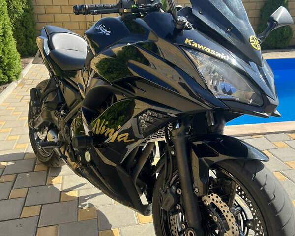 Черный Кавасаки Ninja 650R, объемом двигателя 0.65 л и пробегом 30 тыс. км за 6100 $, фото 2 на Automoto.ua