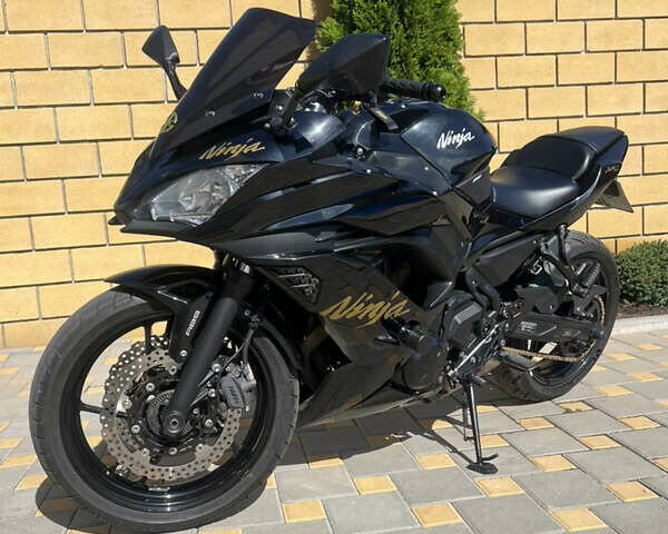 Черный Кавасаки Ninja 650R, объемом двигателя 0.65 л и пробегом 30 тыс. км за 6100 $, фото 6 на Automoto.ua