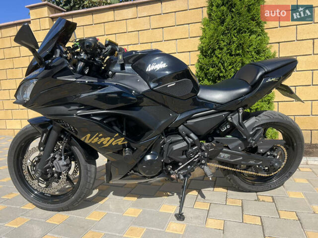 Черный Кавасаки Ninja 650R, объемом двигателя 0.65 л и пробегом 30 тыс. км за 6100 $, фото 1 на Automoto.ua