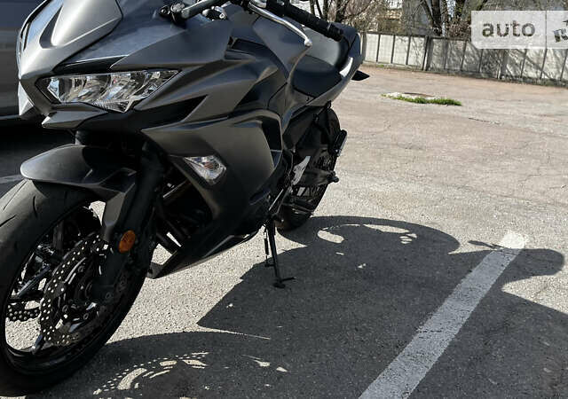 Сірий Кавасакі Ninja 650R, об'ємом двигуна 0.65 л та пробігом 4 тис. км за 9500 $, фото 8 на Automoto.ua