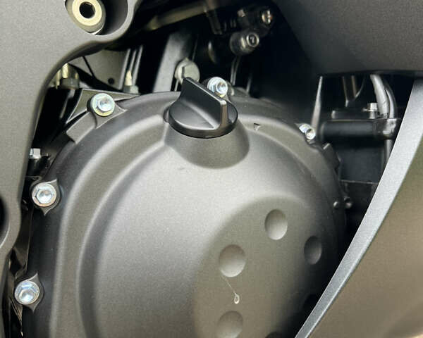 Черный Кавасаки Ninja ZX-14R, объемом двигателя 1.4 л и пробегом 5 тыс. км за 16500 $, фото 17 на Automoto.ua