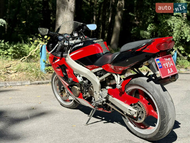 Красный Кавасаки Ninja ZX-6R, объемом двигателя 0.6 л и пробегом 33 тыс. км за 4000 $, фото 6 на Automoto.ua