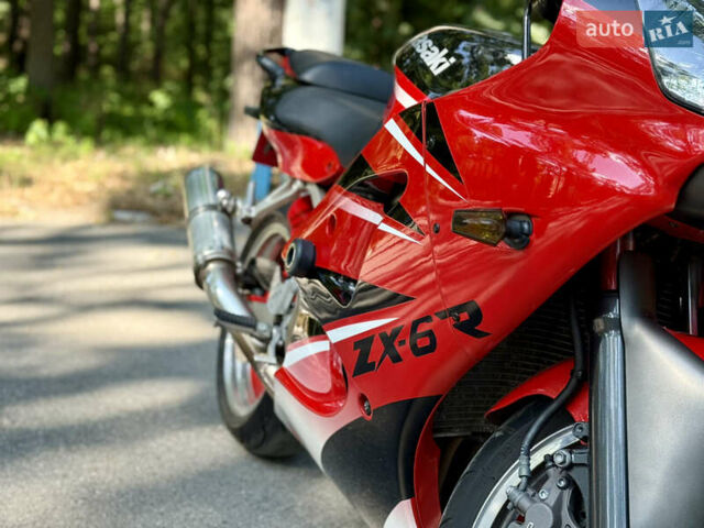 Красный Кавасаки Ninja ZX-6R, объемом двигателя 0.6 л и пробегом 33 тыс. км за 4000 $, фото 10 на Automoto.ua