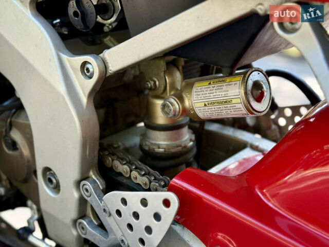 Красный Кавасаки Ninja ZX-6R, объемом двигателя 0.6 л и пробегом 33 тыс. км за 4000 $, фото 19 на Automoto.ua