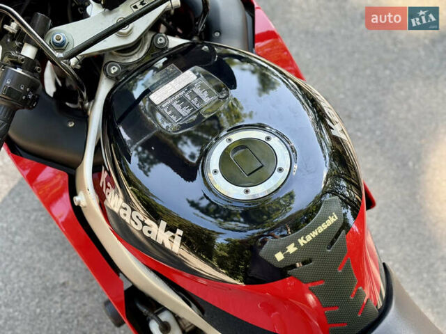 Красный Кавасаки Ninja ZX-6R, объемом двигателя 0.6 л и пробегом 33 тыс. км за 4000 $, фото 20 на Automoto.ua