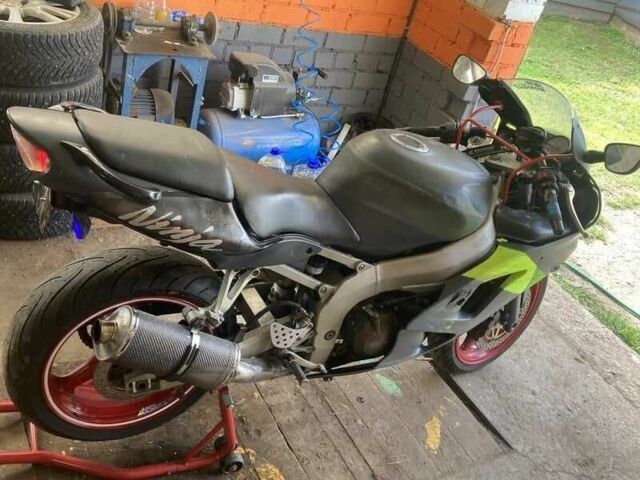 Кавасаки Ninja ZX-6R, объемом двигателя 0.6 л и пробегом 0 тыс. км за 300 $, фото 3 на Automoto.ua