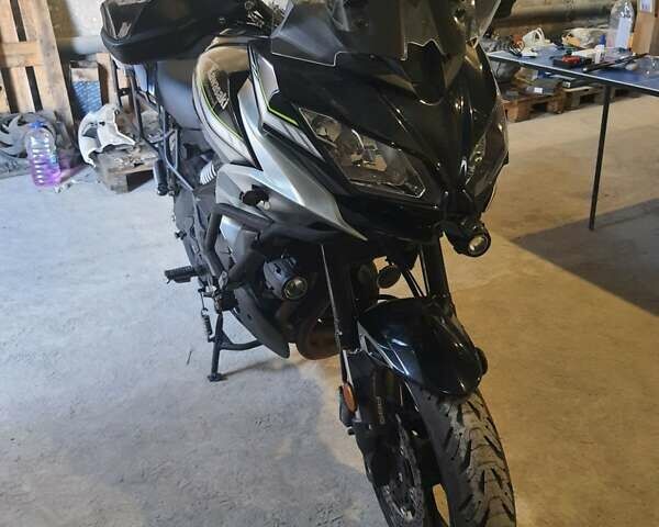 Чорний Кавасакі Versys 650, об'ємом двигуна 0.65 л та пробігом 50 тис. км за 7100 $, фото 9 на Automoto.ua