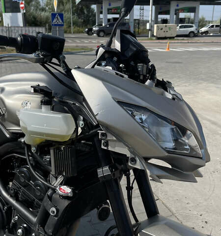 Черный Кавасаки Versys 650, объемом двигателя 0.65 л и пробегом 32 тыс. км за 5000 $, фото 10 на Automoto.ua