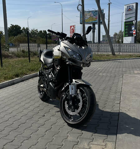 Черный Кавасаки Versys 650, объемом двигателя 0.65 л и пробегом 32 тыс. км за 5000 $, фото 1 на Automoto.ua