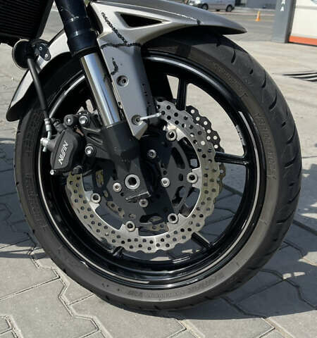 Черный Кавасаки Versys 650, объемом двигателя 0.65 л и пробегом 32 тыс. км за 5000 $, фото 9 на Automoto.ua