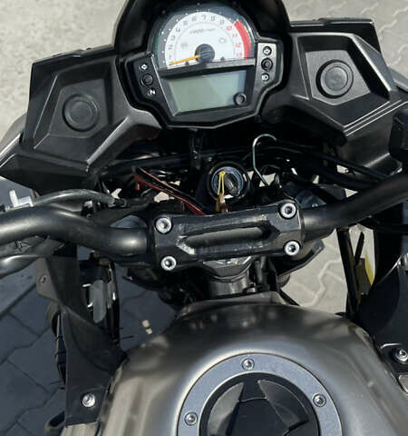 Черный Кавасаки Versys 650, объемом двигателя 0.65 л и пробегом 32 тыс. км за 5000 $, фото 15 на Automoto.ua