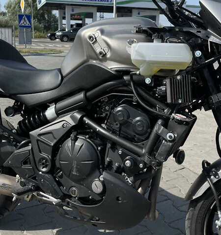 Черный Кавасаки Versys 650, объемом двигателя 0.65 л и пробегом 32 тыс. км за 5000 $, фото 13 на Automoto.ua