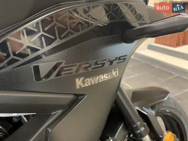Черный Кавасаки Versys 650, объемом двигателя 0.65 л и пробегом 19 тыс. км за 10900 $, фото 15 на Automoto.ua