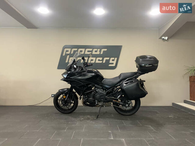 Черный Кавасаки Versys 650, объемом двигателя 0.65 л и пробегом 19 тыс. км за 10900 $, фото 6 на Automoto.ua