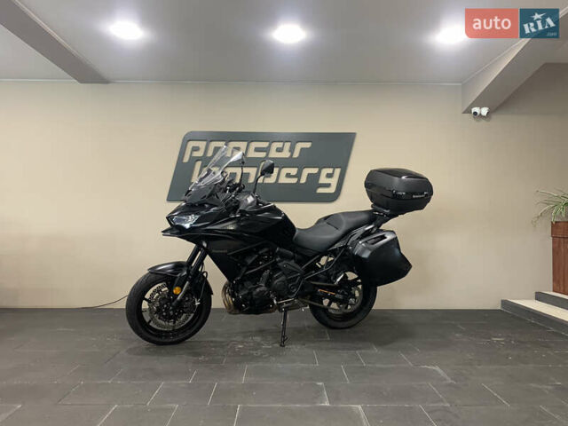Черный Кавасаки Versys 650, объемом двигателя 0.65 л и пробегом 19 тыс. км за 10900 $, фото 5 на Automoto.ua