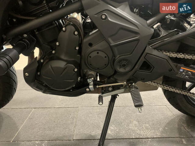 Черный Кавасаки Versys 650, объемом двигателя 0.65 л и пробегом 19 тыс. км за 10900 $, фото 21 на Automoto.ua