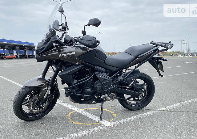 Кавасаки Versys 650 2013 в Киеве на Automoto.ua Коричневый Кавасаки Versys 650, объемом двигателя 0.65 л и пробегом 44 тыс. км за 6500 $, фото 5 на Automoto.ua