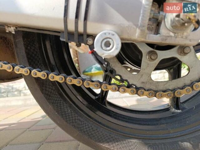 Красный Кавасаки Versys 650, объемом двигателя 0.65 л и пробегом 35 тыс. км за 5000 $, фото 8 на Automoto.ua