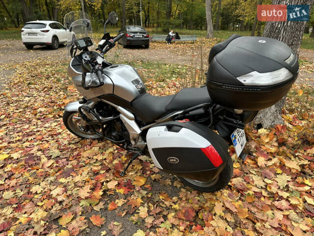 Кавасаки Versys 650 2006 в Чернигове на Automoto.ua Серый Кавасаки Versys 650, объемом двигателя 0.65 л и пробегом 61 тыс. км за 5000 $, фото 5 на Automoto.ua