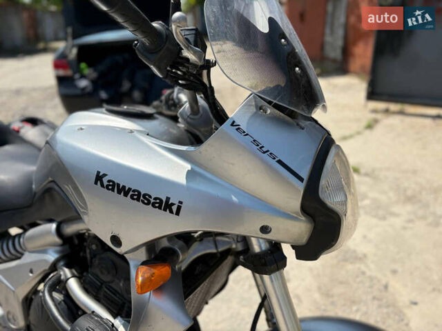 Серый Кавасаки Versys 650, объемом двигателя 0.65 л и пробегом 49 тыс. км за 4700 $, фото 10 на Automoto.ua