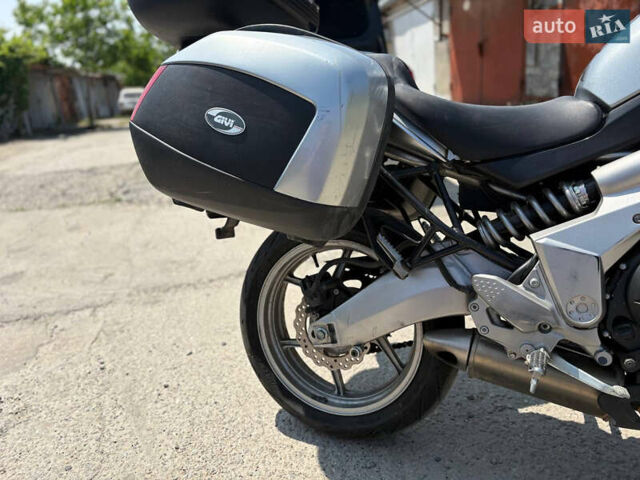 Серый Кавасаки Versys 650, объемом двигателя 0.65 л и пробегом 49 тыс. км за 4700 $, фото 17 на Automoto.ua