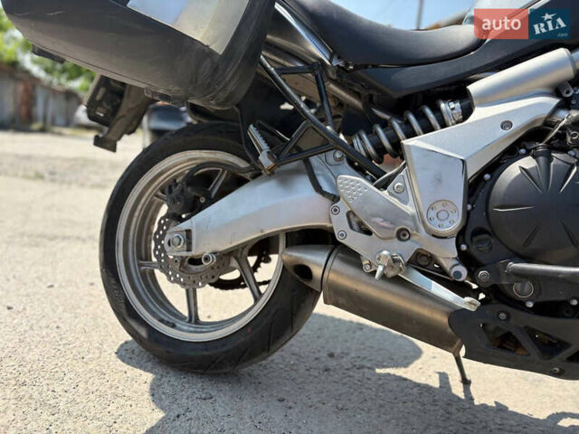 Серый Кавасаки Versys 650, объемом двигателя 0.65 л и пробегом 49 тыс. км за 4700 $, фото 16 на Automoto.ua